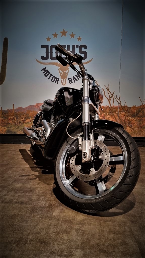 Harley-Davidson-V-rod-Muscle-VRSCF-2011