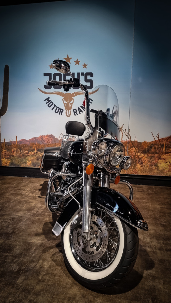 Harley-Davidson-Road King CLassic-FLHRC-2010