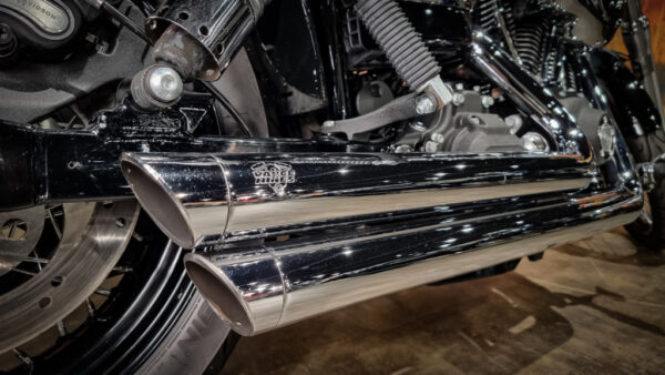 Harley-Davidson-Wide Glide-2010-FXDWG