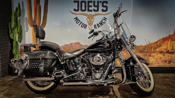 Harley-Davidson-Heritage classic-softail-FLSTC