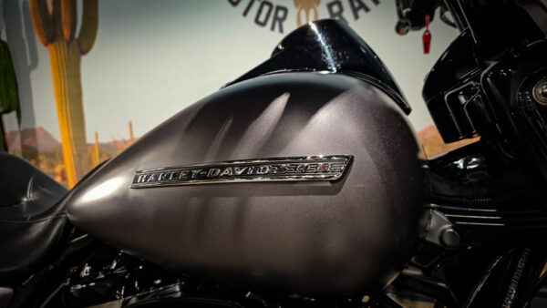 Harley-Davidson-FLHRXS-Road King Special-2017