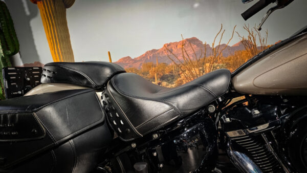 Harley-Davidson-Heritage Classic-Softail-FLHCS-2017