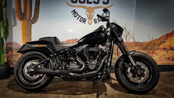 Harley-Davidson-FXFBS-Fat Bob-2019-Softail-M8