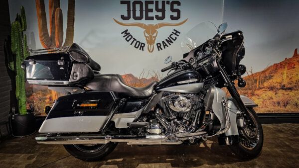 Harley-Davidson-Ultra Limited-FLHTK-2013
