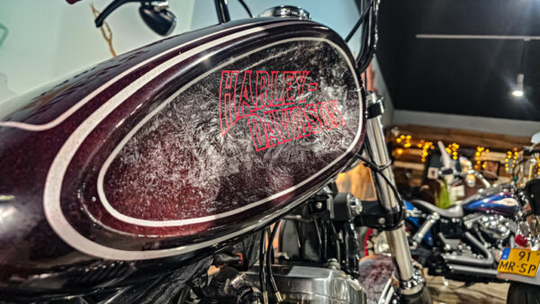 Harley-Davidson-Sportster 883-bobber-special paint-2004-XL883C