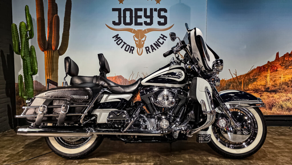 Harley Davidson, FLHRC, Road King Classic, Custom Paint, 2000