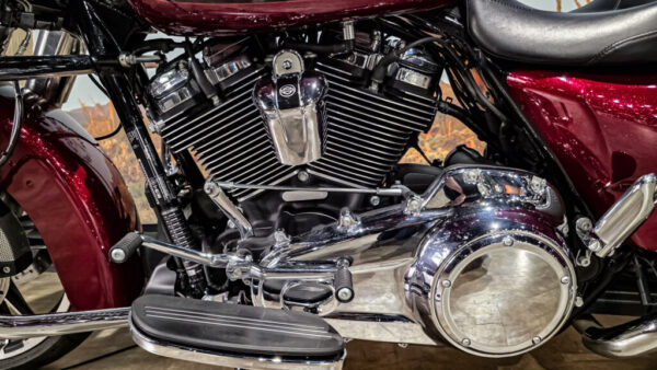 Harley-Davidson-FLHXS-Street Glide Special-2017-Hard Custom Candy