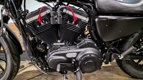 Harley-Davidson-Sportster-Iron 883-XL883N-2015