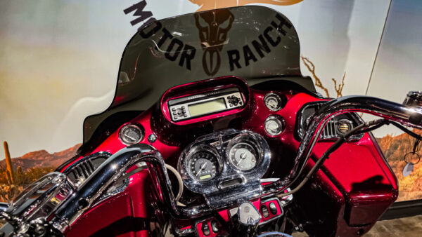 Harley-Davidson-FLTRUSE-Road Glide Ultra-CVO