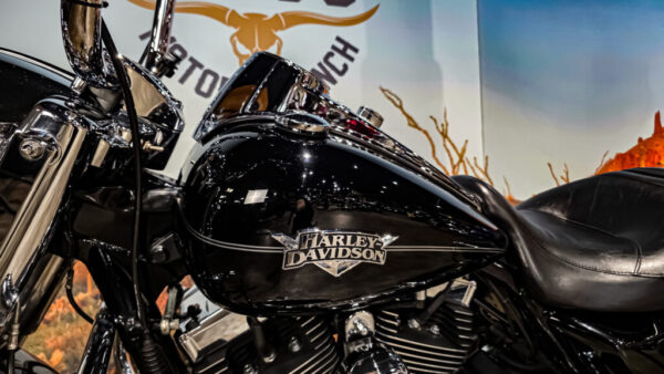 Harley-Davidson - Road King Classic - 2011 - FLHRC (12)