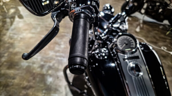 Harley-Davidson - Road King Classic - 2011 - FLHRC (12)