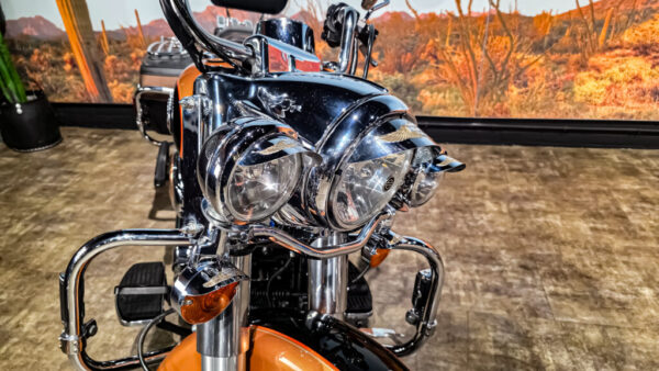 Harley-Davidson-FLHRC-Road king classic-2008-105th anniversary