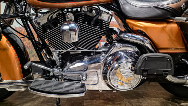 Harley-Davidson-FLHRC-Road king classic-2008-105th anniversary