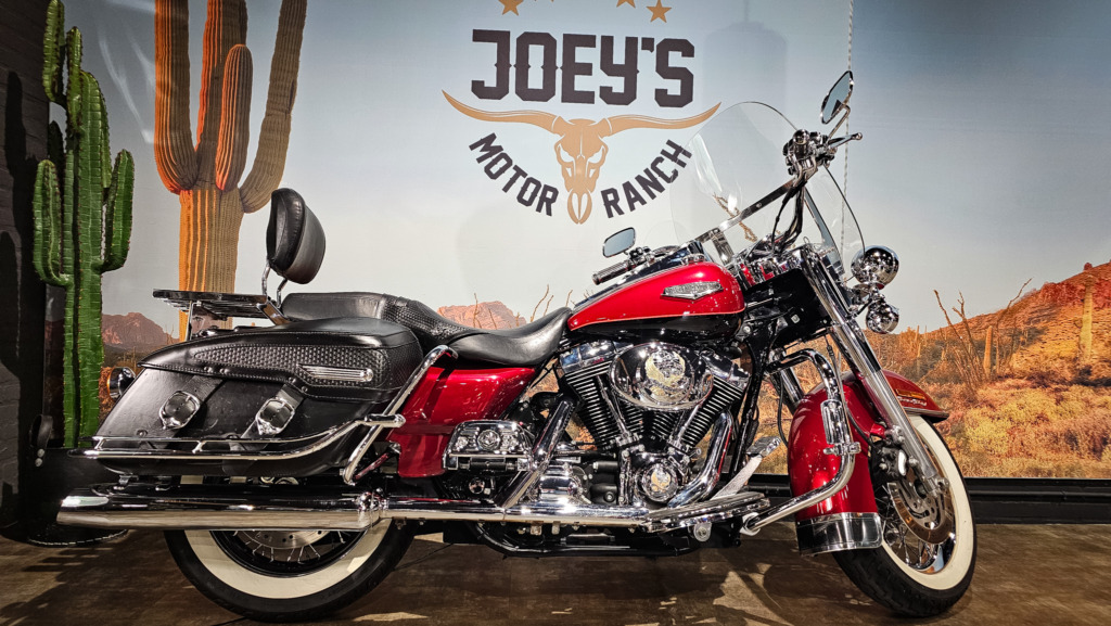 a0e334eae22b8f9f3496c03dda9d6320 (1) Harley Davidson, FLHRC, Road King Classic, 2006