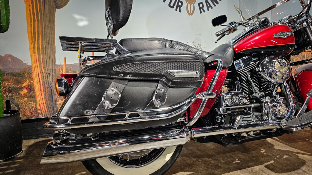 fe70f9b5c65648921a83e6a6b7d8933f Harley Davidson, FLHRC, Road King Classic, 2006