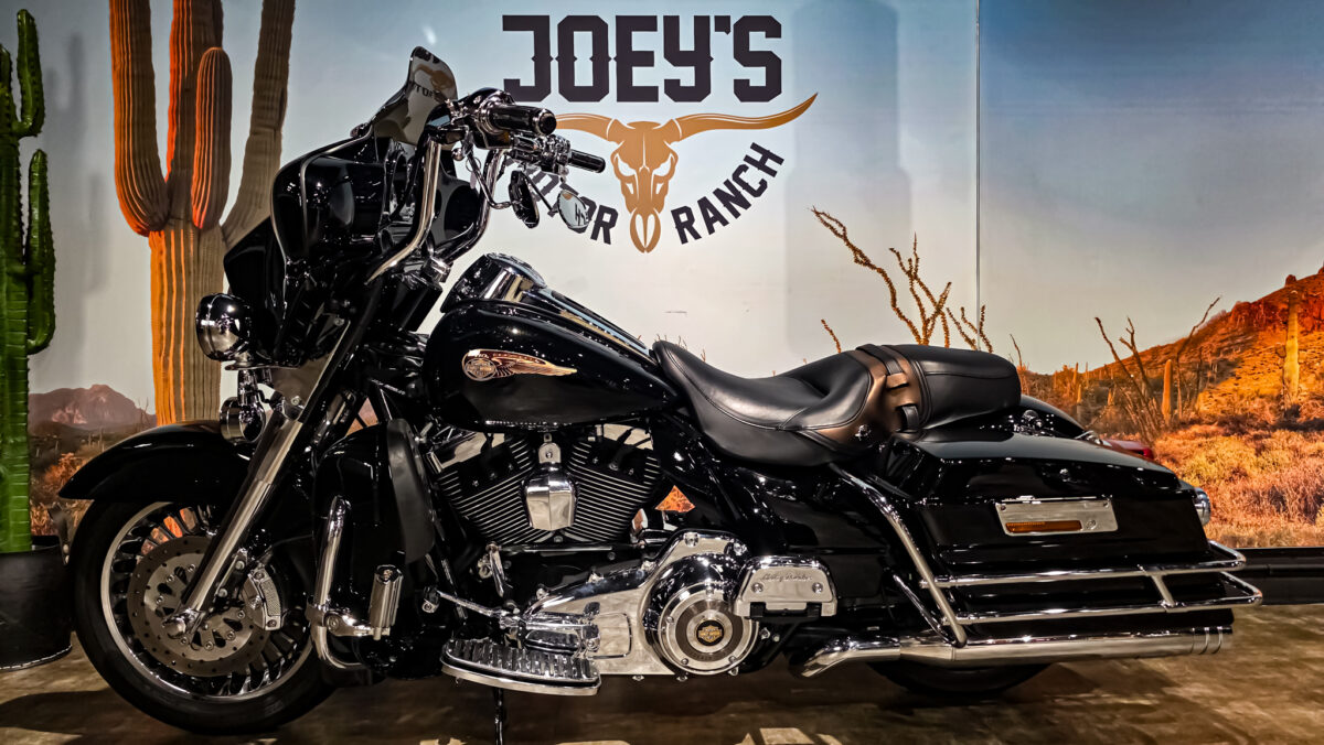 Harley-Davidson - FLHTK - Electra Glide Ultra Limited - 110th Anniversary - 2013 (11)