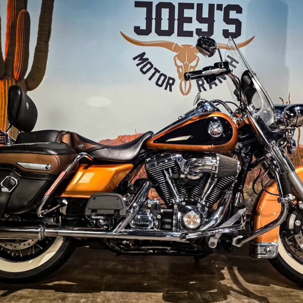 Harley-Davidson - Road King Classic - FLHRC - Anniversary 105th edition - 2008 (1)