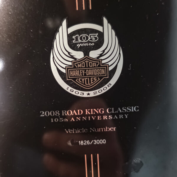 Harley-Davidson - Road King Classic - FLHRC - Anniversary 105th edition - 2008 (1)