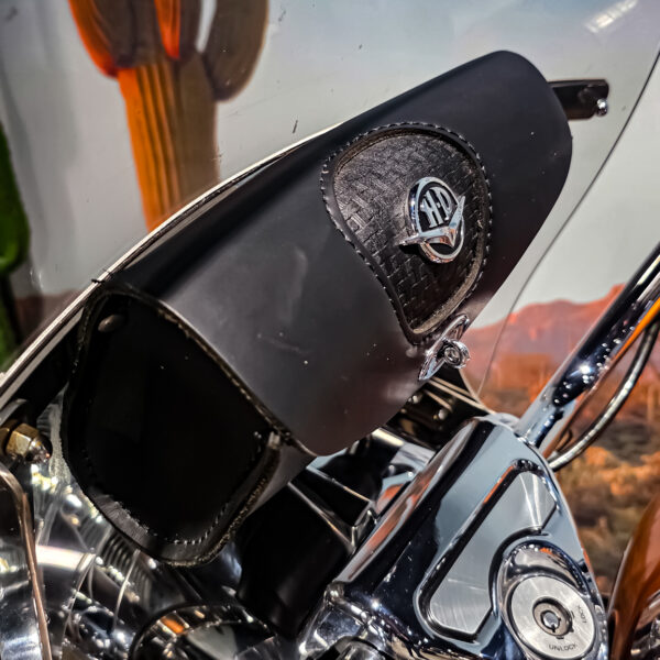 Harley-Davidson - Road King Classic - FLHRC - Anniversary 105th edition - 2008 (1)