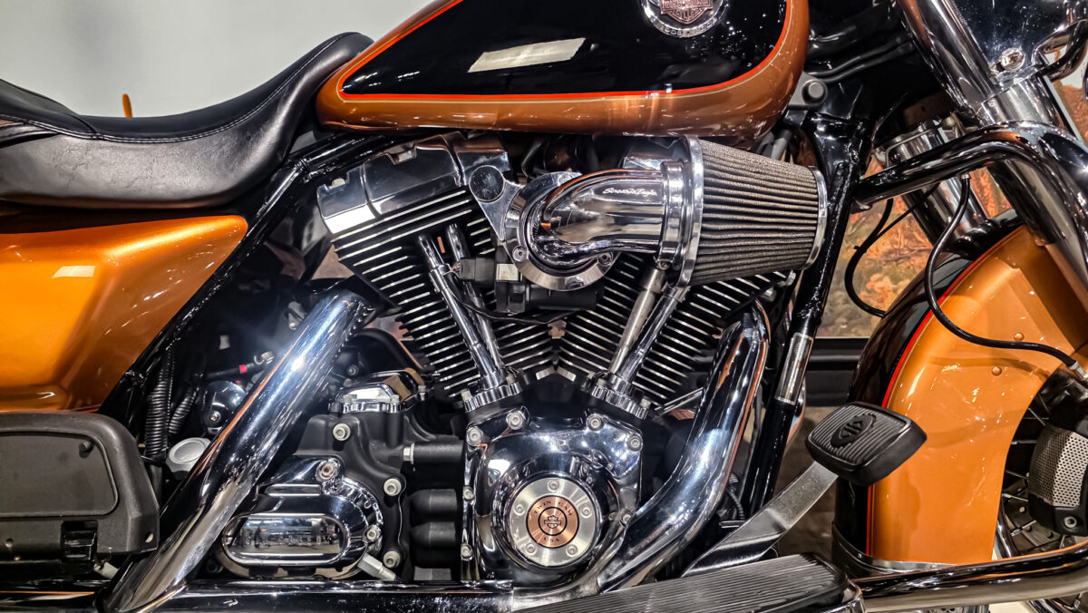 Harley-Davidson - Road King Classic - FLHRC - Anniversary 105th edition - 2008 (1)