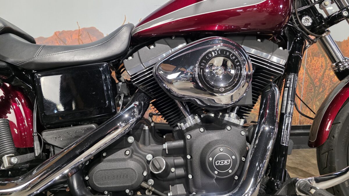 Harley-Davidson - Street Bob - FXDBB - Limited - 2015 (1)