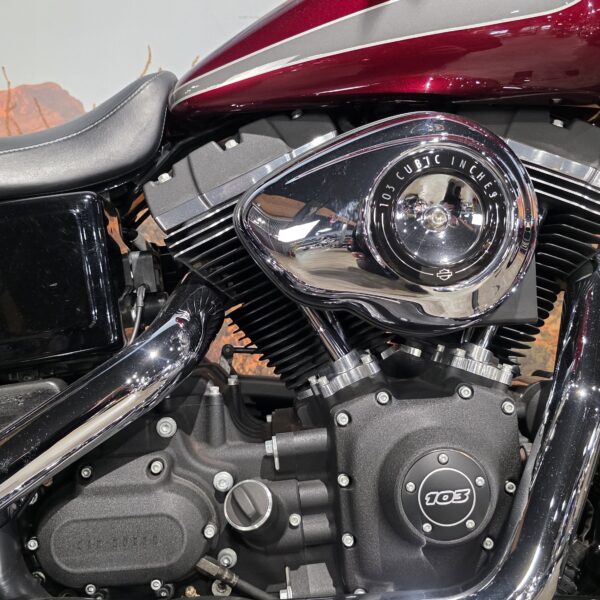 Harley-Davidson - Street Bob - FXDBB - Limited - 2015 (1)