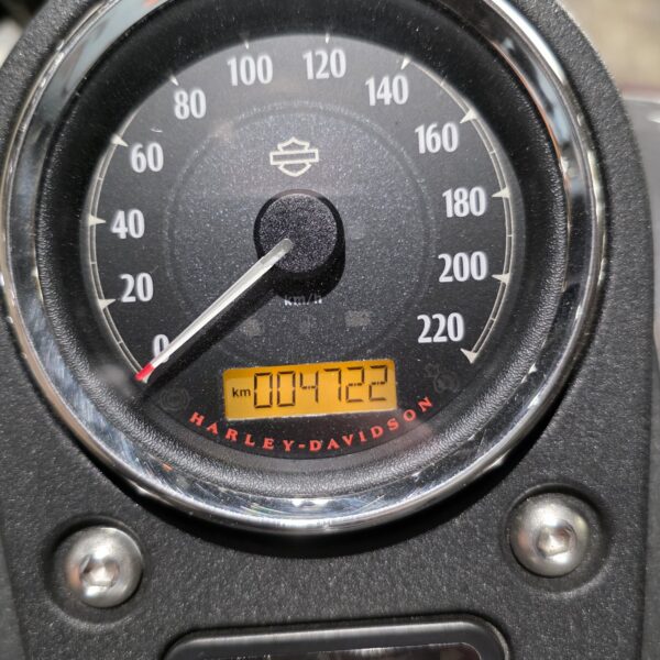 Harley-Davidson - Street Bob - FXDBB - Limited - 2015 (1)