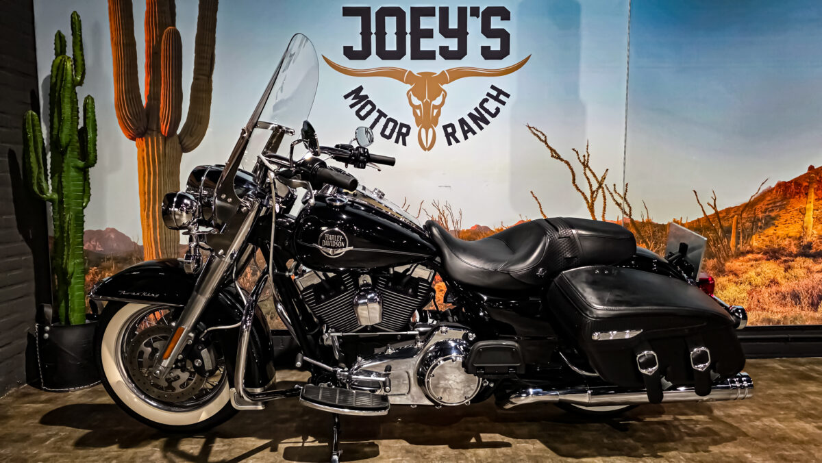 Harley-Davidson - Road King Classic - FLHRC - 2009 - Jekill and hyde (10)