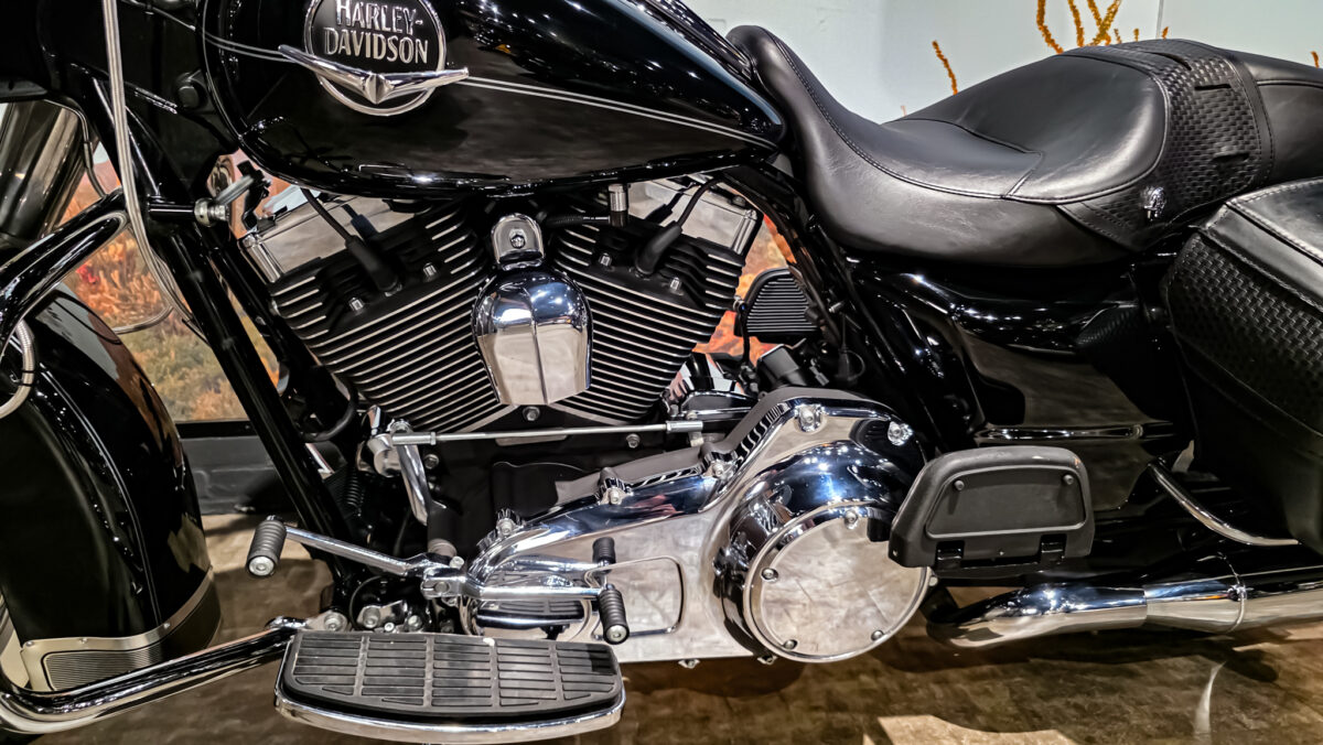 Harley-Davidson - Road King Classic - FLHRC - 2009 - Jekill and hyde (10)