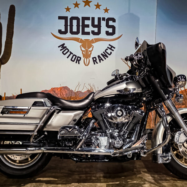 Harley-Davidson - FLHTCU - Electra Glide Ultra Classic - 2003 - 100th anniversary edition (4)