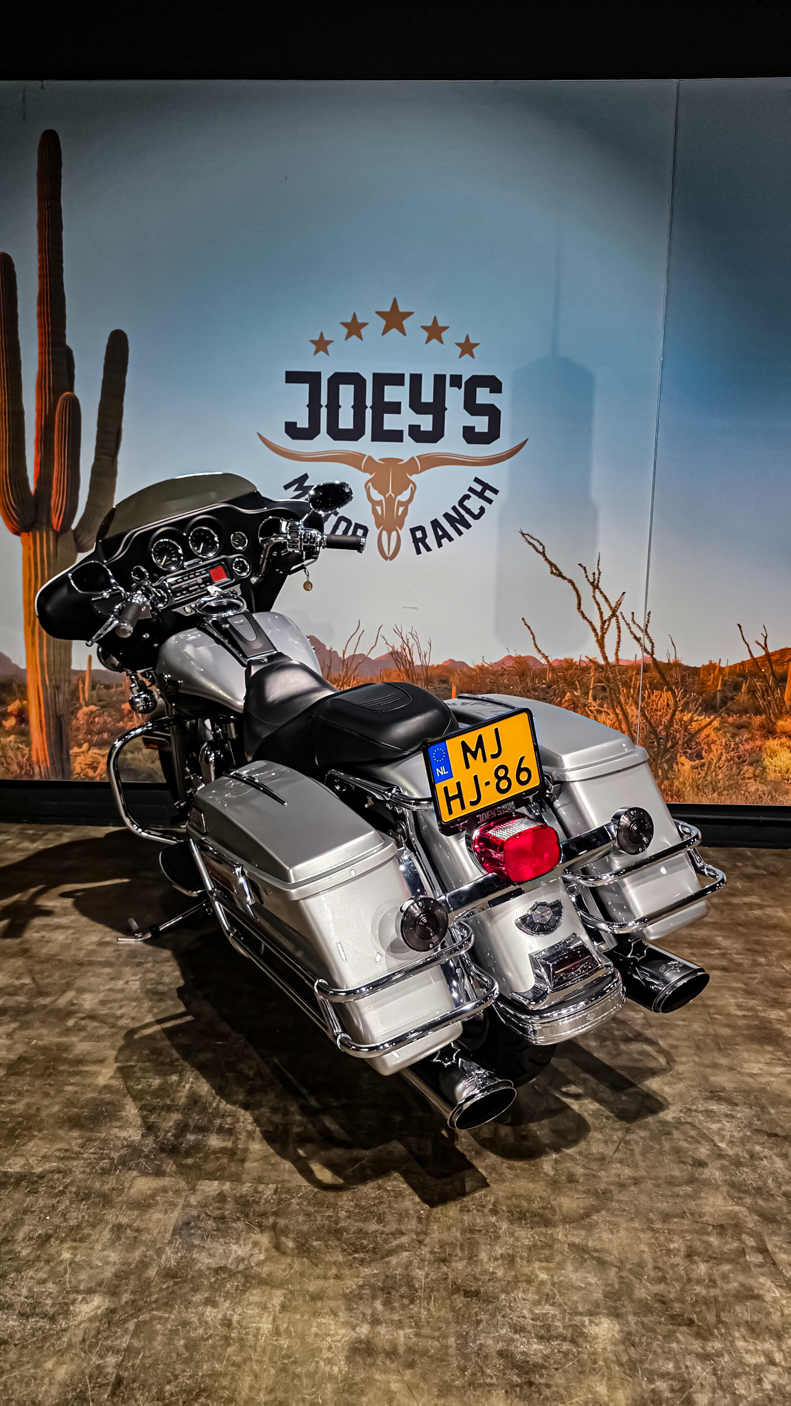 Harley-Davidson - FLHTCU - Electra Glide Ultra Classic - 2003 - 100th anniversary edition (4)
