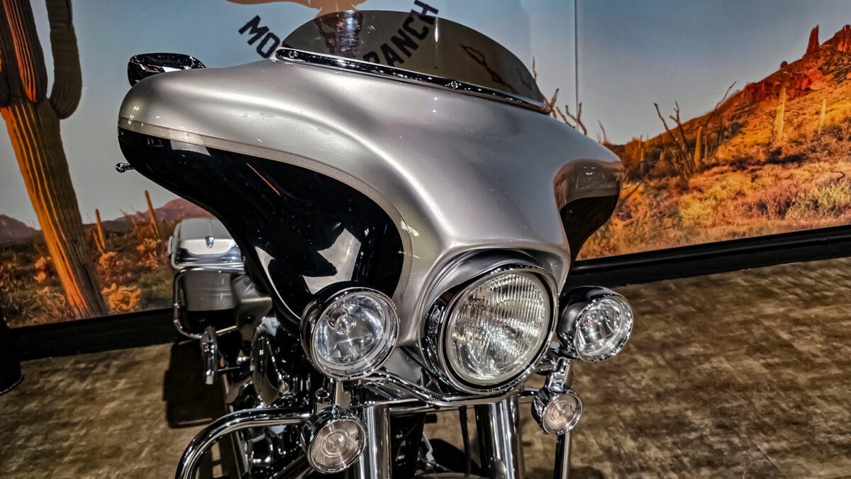 Harley-Davidson - FLHTCU - Electra Glide Ultra Classic - 2003 - 100th anniversary edition (4)