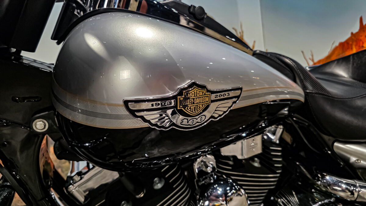 Harley-Davidson - FLHTCU - Electra Glide Ultra Classic - 2003 - 100th anniversary edition (4)