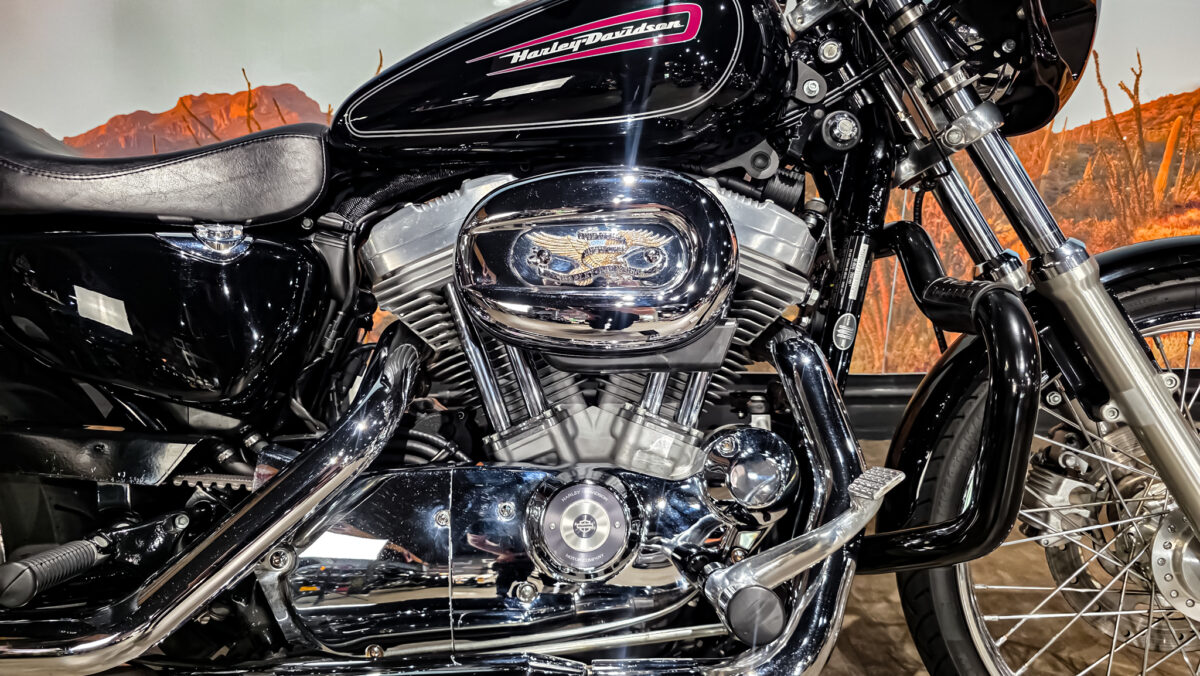 Harley-Davidson - Sportster Cusom 883 - 2010 - XL883C (12)