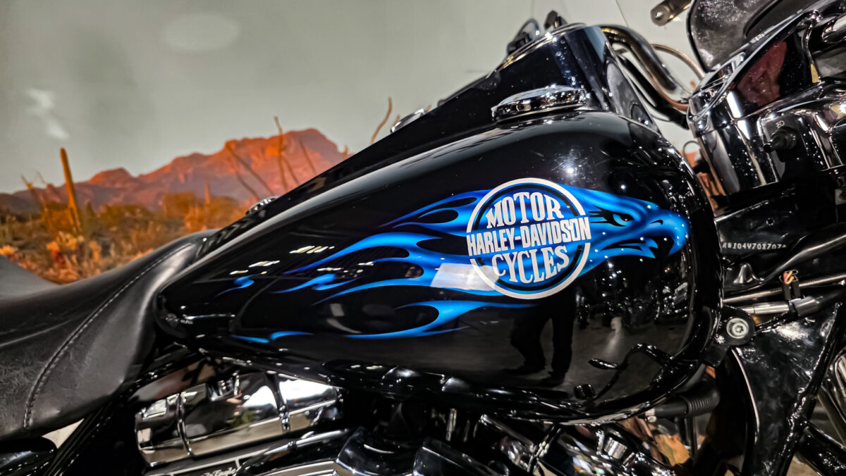 Harley-Davidson - FLHRCI - Road King Classic - #95 - limited edition (3) Harley-Davidson - FLHRCI - Road King Classic - #95 - limited edition.