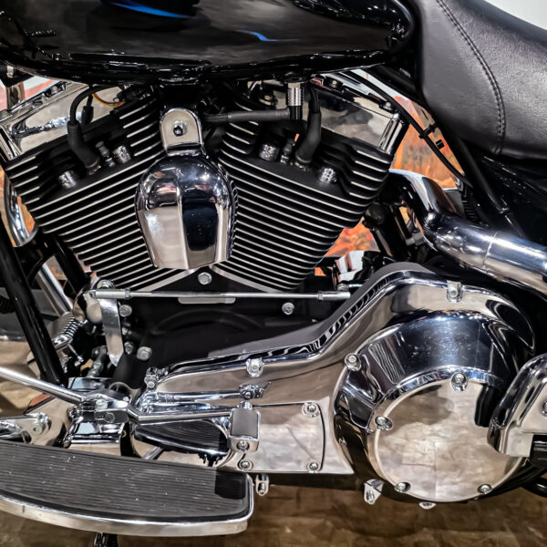Harley-Davidson - FLHRCI - Road King Classic - #95 - limited edition (6) Harley-Davidson - FLHRCI - Road King Classic - #95 - limited edition.