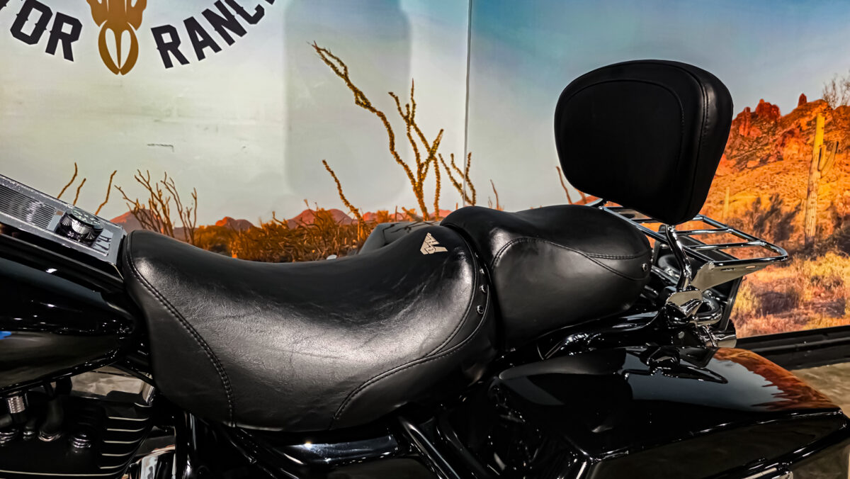 Harley-Davidson - FLHRCI - Road King Classic - #95 - limited edition (7) Harley-Davidson - FLHRCI - Road King Classic - #95 - limited edition.